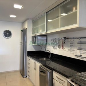 Apto Mobiliado com 82m², 2 dormitórios, 2 vagas, no bairro Lourdes em Caxias do Sul para Alugar