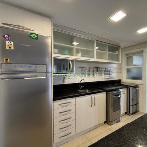 Apto Mobiliado com 82m², 2 dormitórios, 2 vagas, no bairro Lourdes em Caxias do Sul para Alugar