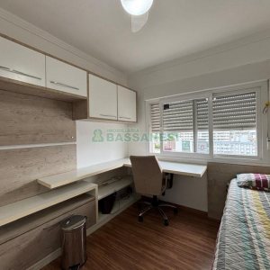 Apto Mobiliado com 82m², 2 dormitórios, 2 vagas, no bairro Lourdes em Caxias do Sul para Alugar