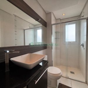 Apto Mobiliado com 82m², 2 dormitórios, 2 vagas, no bairro Lourdes em Caxias do Sul para Alugar