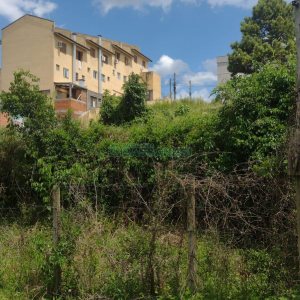 Terreno com 360m², no bairro Industrial em Caxias do Sul para Comprar