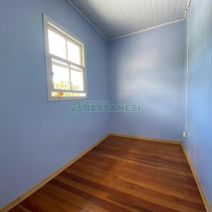 Casa com 161m², 4 dormitórios, 2 vagas, no bairro Rio Branco em Caxias do Sul para Comprar