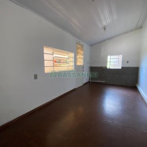 Casa com 161m², 4 dormitórios, 2 vagas, no bairro Rio Branco em Caxias do Sul para Comprar