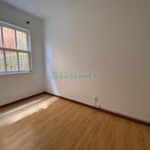 Casa com 161m², 4 dormitórios, 2 vagas, no bairro Rio Branco em Caxias do Sul para Comprar