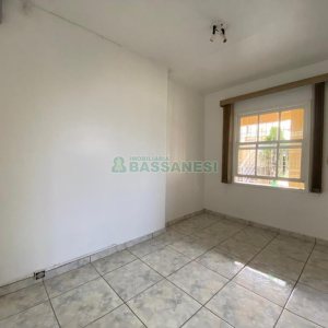 Casa com 161m², 4 dormitórios, 2 vagas, no bairro Rio Branco em Caxias do Sul para Comprar