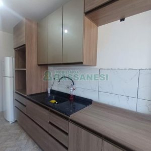 Apartamento com 72m², 2 dormitórios, 1 vaga, no bairro Lourdes em Caxias do Sul para Comprar