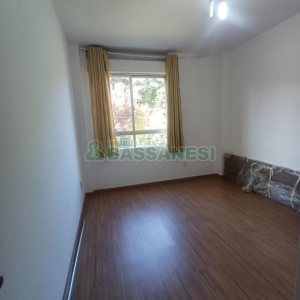 Apartamento com 72m², 2 dormitórios, 1 vaga, no bairro Lourdes em Caxias do Sul para Comprar