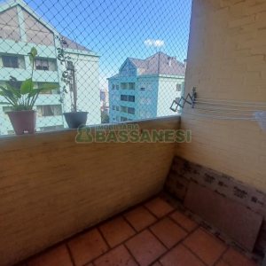 Apartamento com 72m², 2 dormitórios, 1 vaga, no bairro Lourdes em Caxias do Sul para Comprar