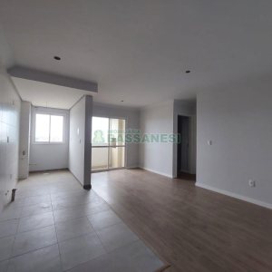 Apartamento com 55m², 2 dormitórios, 2 vagas, no bairro Panazzolo em Caxias do Sul para Comprar