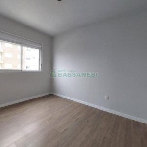Apartamento com 55m², 2 dormitórios, 2 vagas, no bairro Panazzolo em Caxias do Sul para Comprar