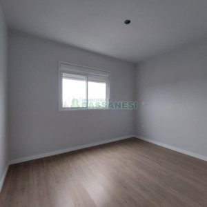 Apartamento com 55m², 2 dormitórios, 2 vagas, no bairro Panazzolo em Caxias do Sul para Comprar
