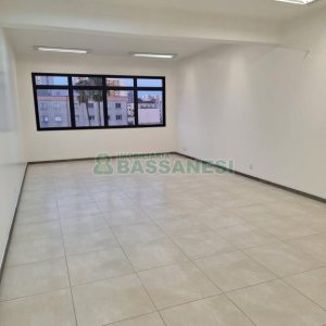 Sala com 1594m², no bairro São Pelegrino em Caxias do Sul para Alugar