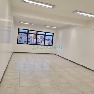 Sala com 1594m², no bairro São Pelegrino em Caxias do Sul para Alugar
