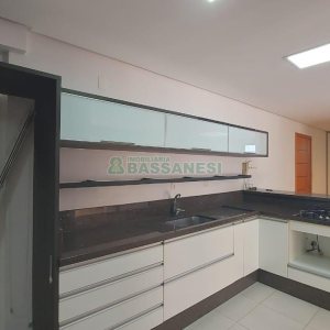 Apartamento com 175m², 3 dormitórios, 2 vagas, no bairro Villagio Iguatemi em Caxias do Sul para Comprar
