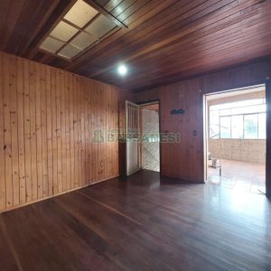 Casa com 162m², 3 dormitórios, 2 vagas, no bairro Rio Branco em Caxias do Sul para Comprar