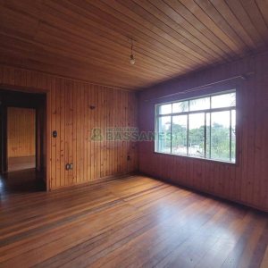 Casa com 162m², 3 dormitórios, 2 vagas, no bairro Rio Branco em Caxias do Sul para Comprar