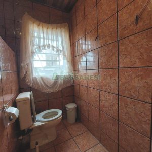 Casa com 162m², 3 dormitórios, 2 vagas, no bairro Rio Branco em Caxias do Sul para Comprar