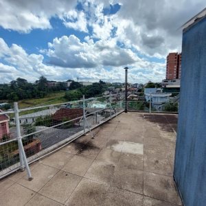 Casa com 162m², 3 dormitórios, 2 vagas, no bairro Rio Branco em Caxias do Sul para Comprar