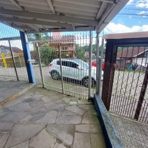 Casa com 162m², 3 dormitórios, 2 vagas, no bairro Rio Branco em Caxias do Sul para Comprar