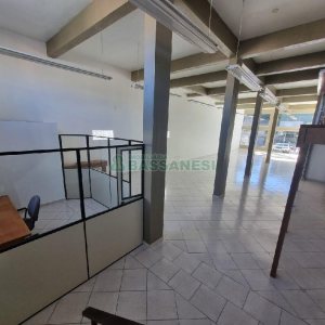 Loja com 240m², no bairro Rio Branco em Caxias do Sul para Alugar