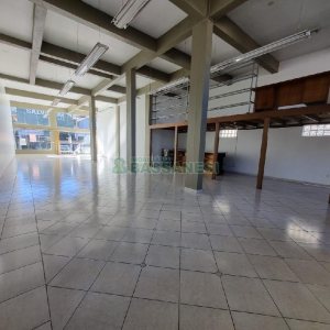 Loja com 240m², no bairro Rio Branco em Caxias do Sul para Alugar
