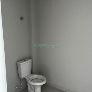 Loja com 50m², 1 vaga, no bairro Cruzeiro em Caxias do Sul para Comprar