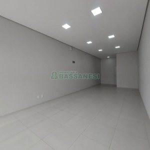 Loja com 50m², 1 vaga, no bairro Cruzeiro em Caxias do Sul para Alugar ou Comprar