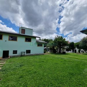 Casa com 194m², 3 dormitórios, 2 vagas, no bairro São Caetano em Caxias do Sul para Comprar