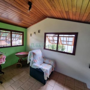 Casa com 194m², 3 dormitórios, 2 vagas, no bairro São Caetano em Caxias do Sul para Comprar