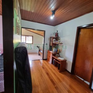 Casa com 194m², 3 dormitórios, 2 vagas, no bairro São Caetano em Caxias do Sul para Comprar