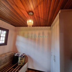 Casa com 194m², 3 dormitórios, 2 vagas, no bairro São Caetano em Caxias do Sul para Comprar