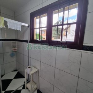 Casa com 194m², 3 dormitórios, 2 vagas, no bairro São Caetano em Caxias do Sul para Comprar