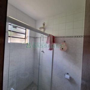 Casa com 194m², 3 dormitórios, 2 vagas, no bairro São Caetano em Caxias do Sul para Comprar