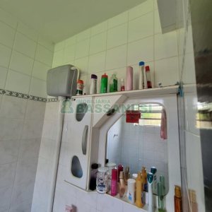 Casa com 194m², 3 dormitórios, 2 vagas, no bairro São Caetano em Caxias do Sul para Comprar