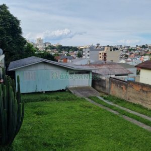 Casa com 80m², 3 dormitórios, 2 vagas, no bairro Bela Vista em Caxias do Sul para Comprar