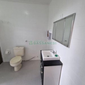 Apartamento com 96m², 2 dormitórios, 4 vagas, no bairro Cinqüentenário em Caxias do Sul para Comprar