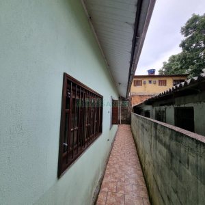 Casa com 185m², 3 dormitórios, 1 vaga, no bairro Bom Pastor em Caxias do Sul para Comprar