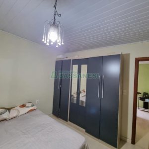 Casa com 185m², 3 dormitórios, 1 vaga, no bairro Bom Pastor em Caxias do Sul para Comprar