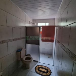 Casa com 185m², 3 dormitórios, 1 vaga, no bairro Bom Pastor em Caxias do Sul para Comprar