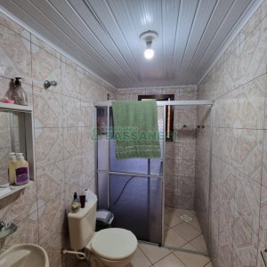 Casa com 185m², 3 dormitórios, 1 vaga, no bairro Bom Pastor em Caxias do Sul para Comprar