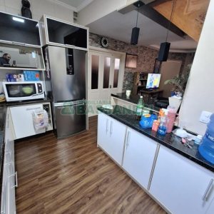 Sobrado com 104m², 3 dormitórios, 1 vaga, no bairro Vila Verde em Caxias do Sul para Comprar