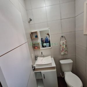 Sobrado com 104m², 3 dormitórios, 1 vaga, no bairro Vila Verde em Caxias do Sul para Comprar