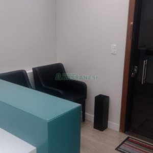 Sala com 42m², no bairro Centro em Caxias do Sul para Comprar