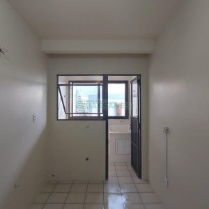 Apartamento com 65m², 2 dormitórios, 1 vaga, no bairro Centro em Caxias do Sul para Alugar