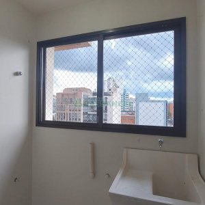 Apartamento com 65m², 2 dormitórios, 1 vaga, no bairro Centro em Caxias do Sul para Alugar