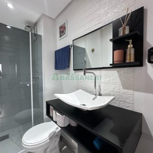 Apartamento com 62m², 2 dormitórios, 1 vaga, no bairro Vila Verde em Caxias do Sul para Comprar