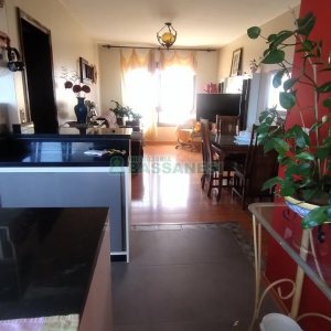 Apartamento com 78m², 2 dormitórios, 1 vaga, no bairro Medianeira em Caxias do Sul para Comprar