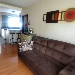 Apartamento com 78m², 2 dormitórios, 1 vaga, no bairro Medianeira em Caxias do Sul para Comprar