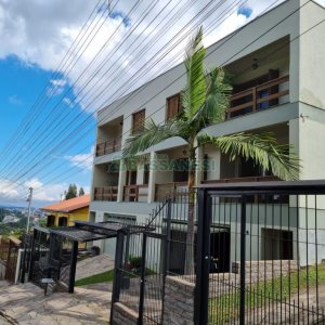 Sobrado com 182m², 3 dormitórios, 2 vagas, no bairro De Lazzer em Caxias do Sul para Comprar