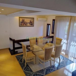 Sobrado com 182m², 3 dormitórios, 2 vagas, no bairro De Lazzer em Caxias do Sul para Comprar